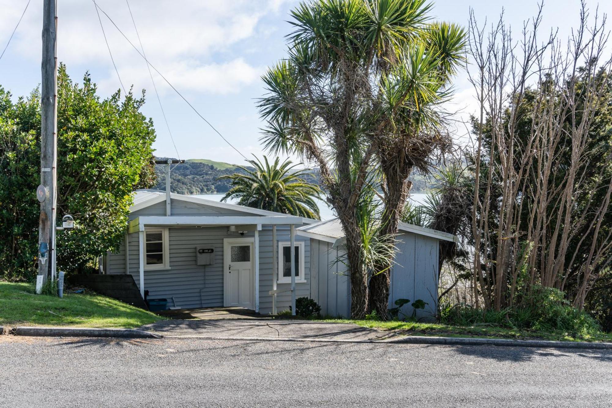 Tawatahi Cottage Raglan Exterior photo